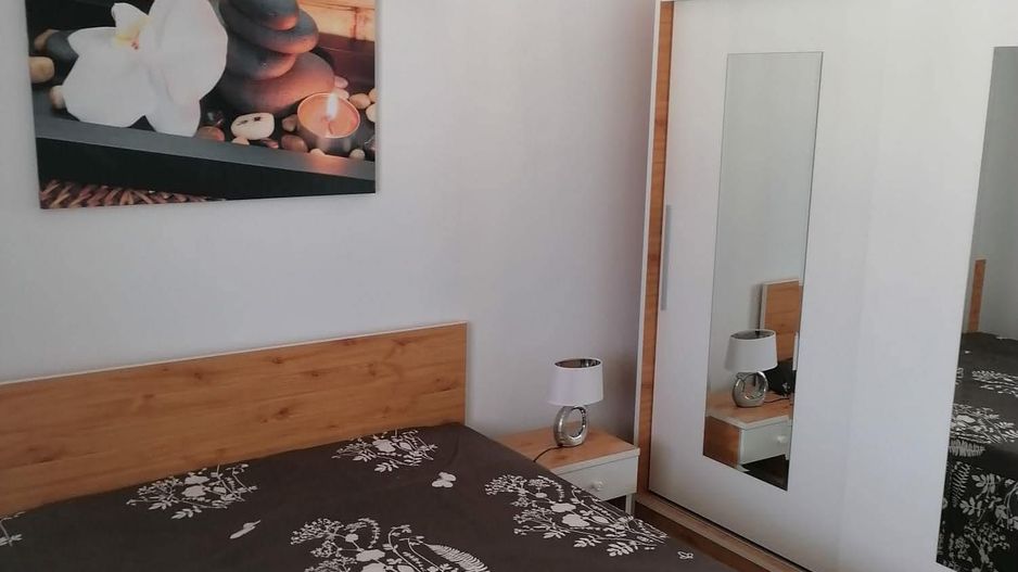 Apartament 60 mp utili +10 mp terasa mobilat/utilat + loc parcare - Poză 1