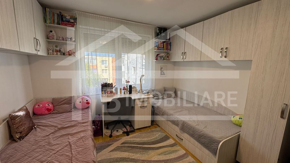 Apartament cu 3 camere, 70 mp, decomandat, Zona Diamant - Poză 6