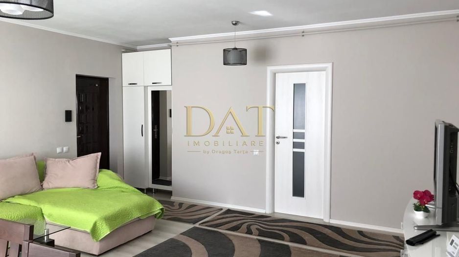Vind apartament 3 camere zona Vivo - Poză 2
