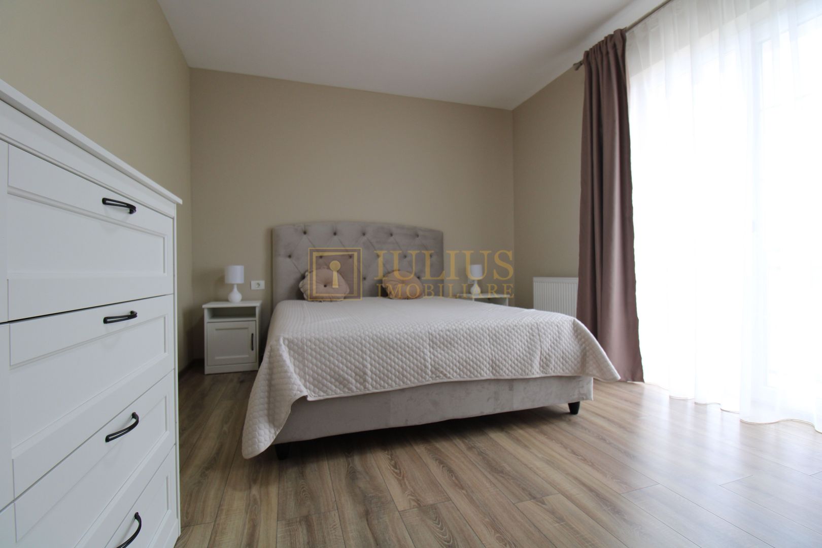 Zona Cora - Dumbravita, 5 camere + 2 bai. - Poză 17