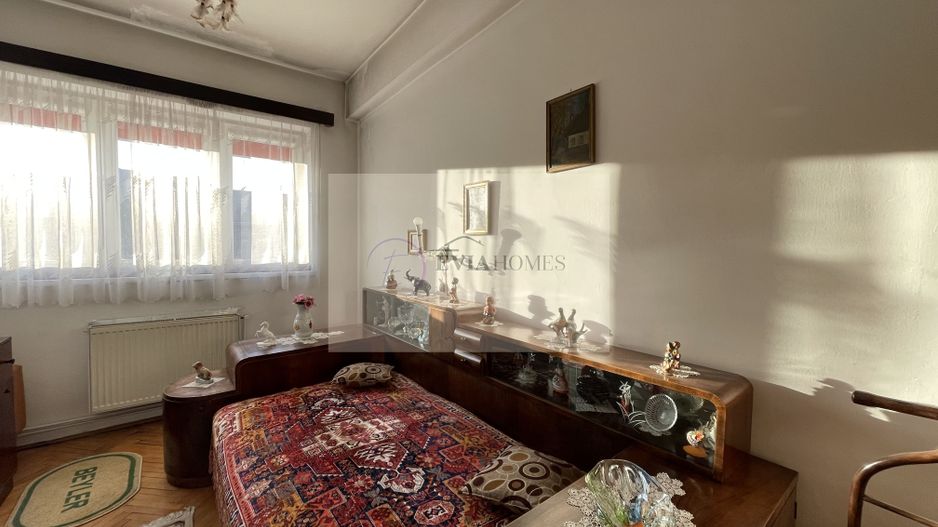 3 camere/ zona Facultatii de Litere / Parcare in curte - Poză 2