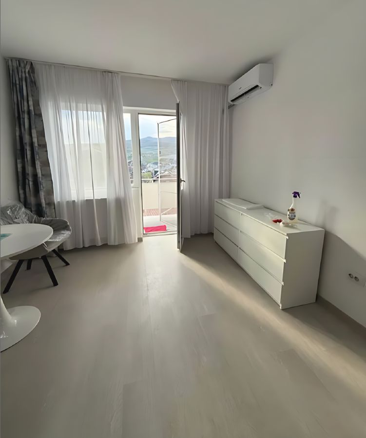 Apartament 2 camere decomandat ,Cetate, zona bulevard - Poză 2