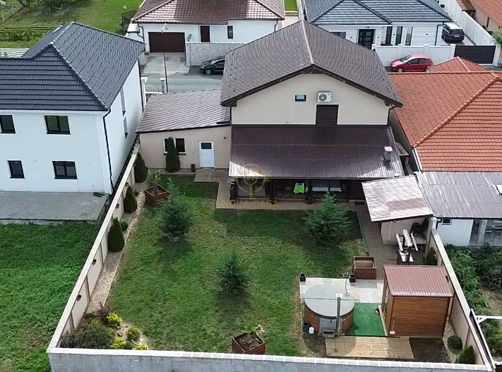 Reducere Pret! Vila de vanzare /Mobilata Utilata/Cartier Rezidential - Poză 5