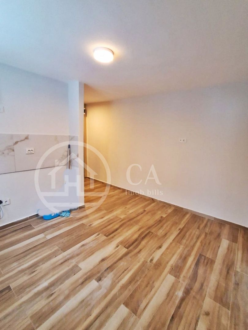 Apartament de vânzare cu 2 camere în zona Rogerius, Oradea - Poză 3