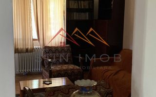 Vila de vanzare, teren 3100 mp, 7 camere, 6 grupuri sanitare, 3 CT, an 1997 - Poză 49