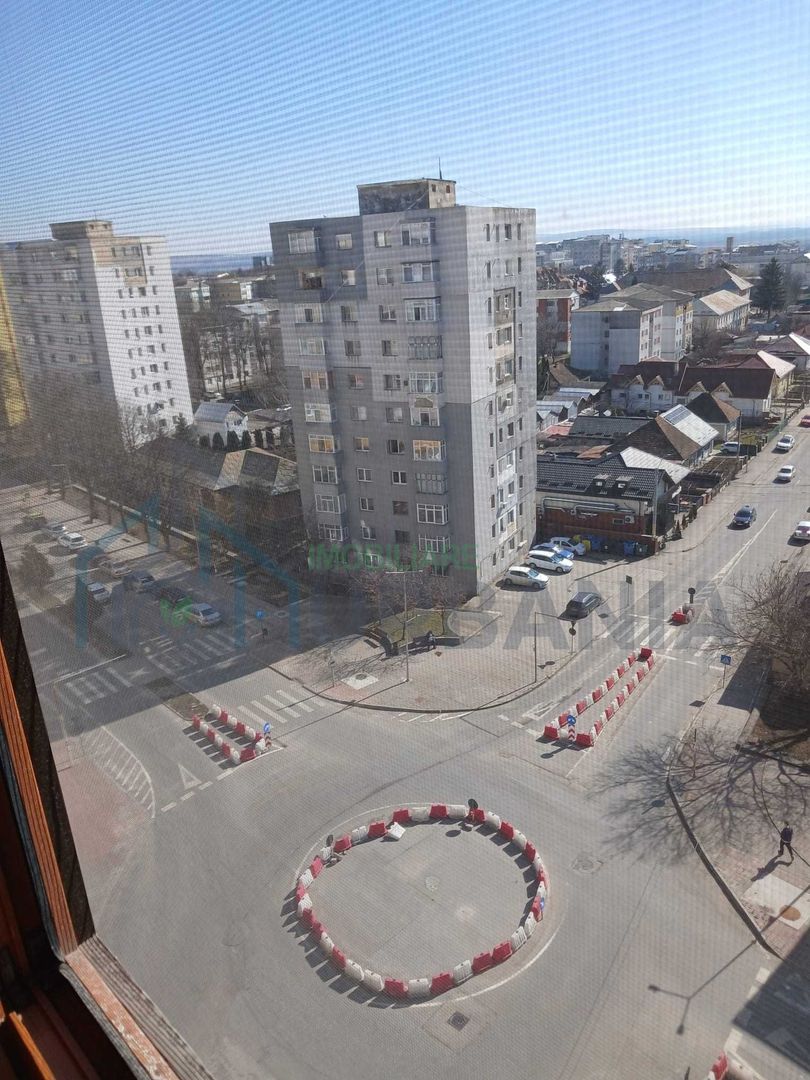 apartament 2 camere - Poză 1