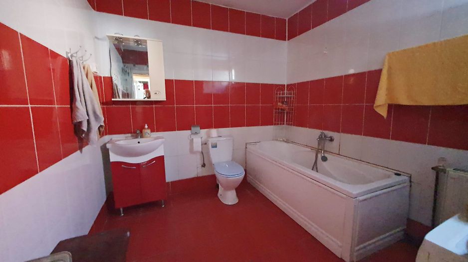 Zona Fartec -strada Buzești, Casă P+E,  construcție 1993 - Poză 10