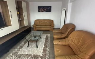 Vând apartament decomandat, zona Strand - Poză 1
