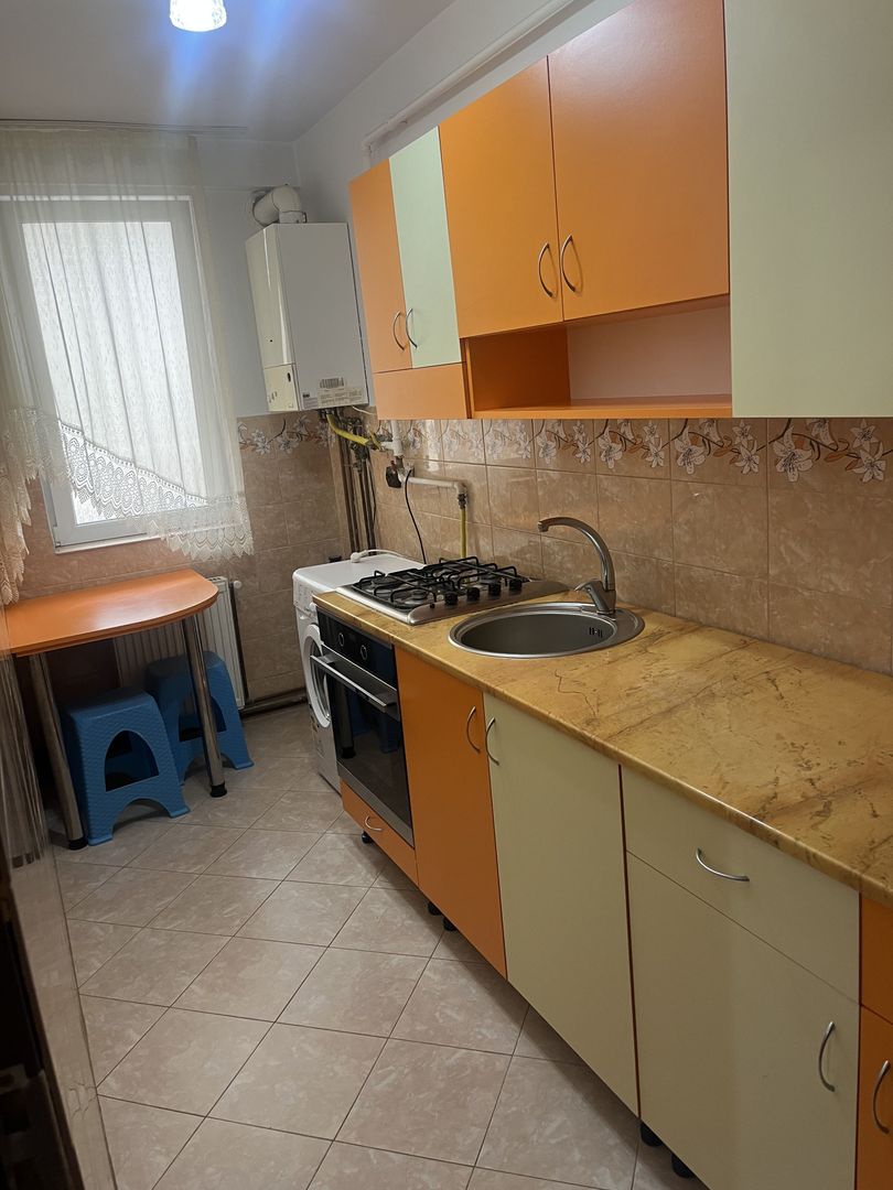 Apartament de închiriat cu 2 camere, în centrul orașului Covasna. - Poză 5