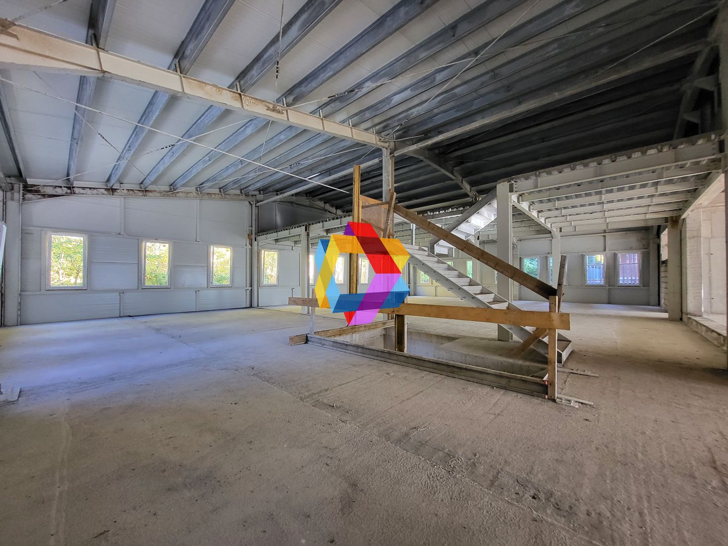 Clădire mixta -3600 mp - Poză 15