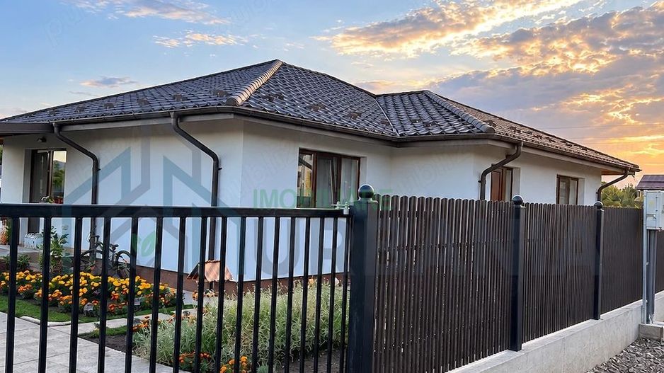 Casă de vânzare în Holboca, strada Colinei – zonă în plină dezvoltare - Poză 3