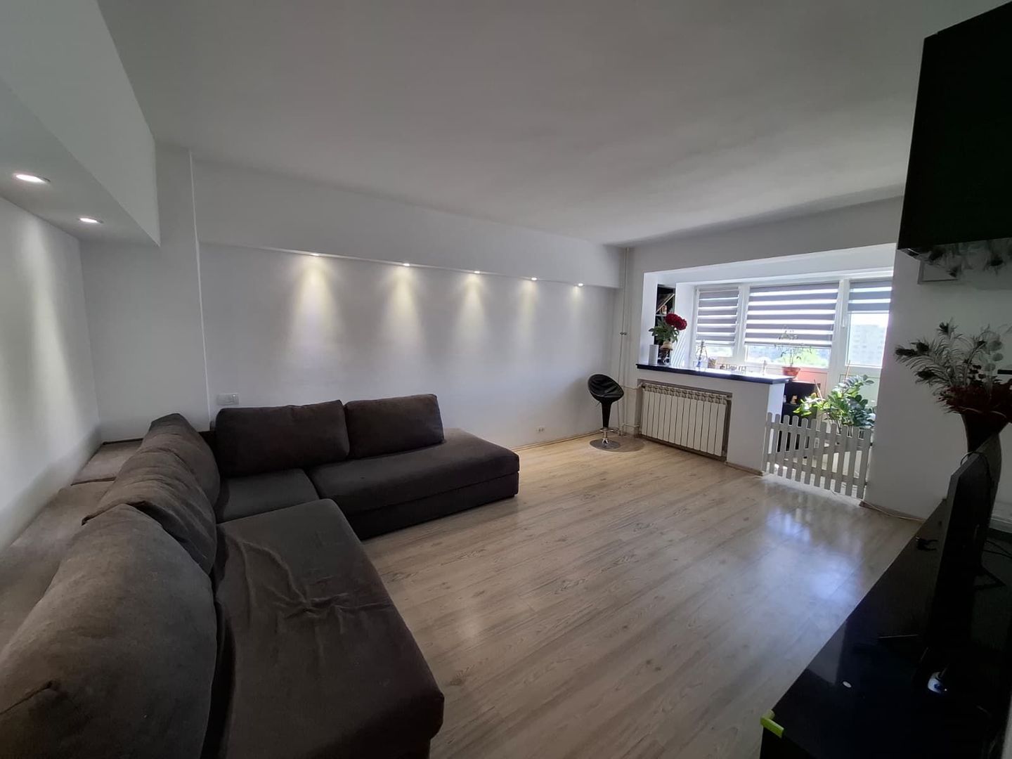 Apartament 3 Camere Decomandat, Renovat, Mobilat , Utilat  L355 - Poză 2
