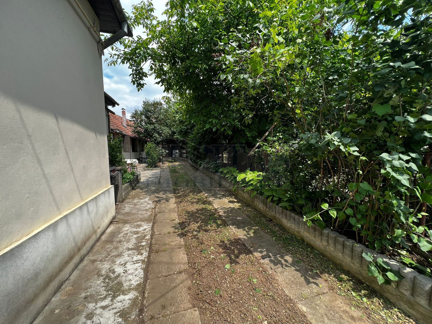 Casa de vanzare in Gilau, teren de 840 mp, zona buna - Poză 4