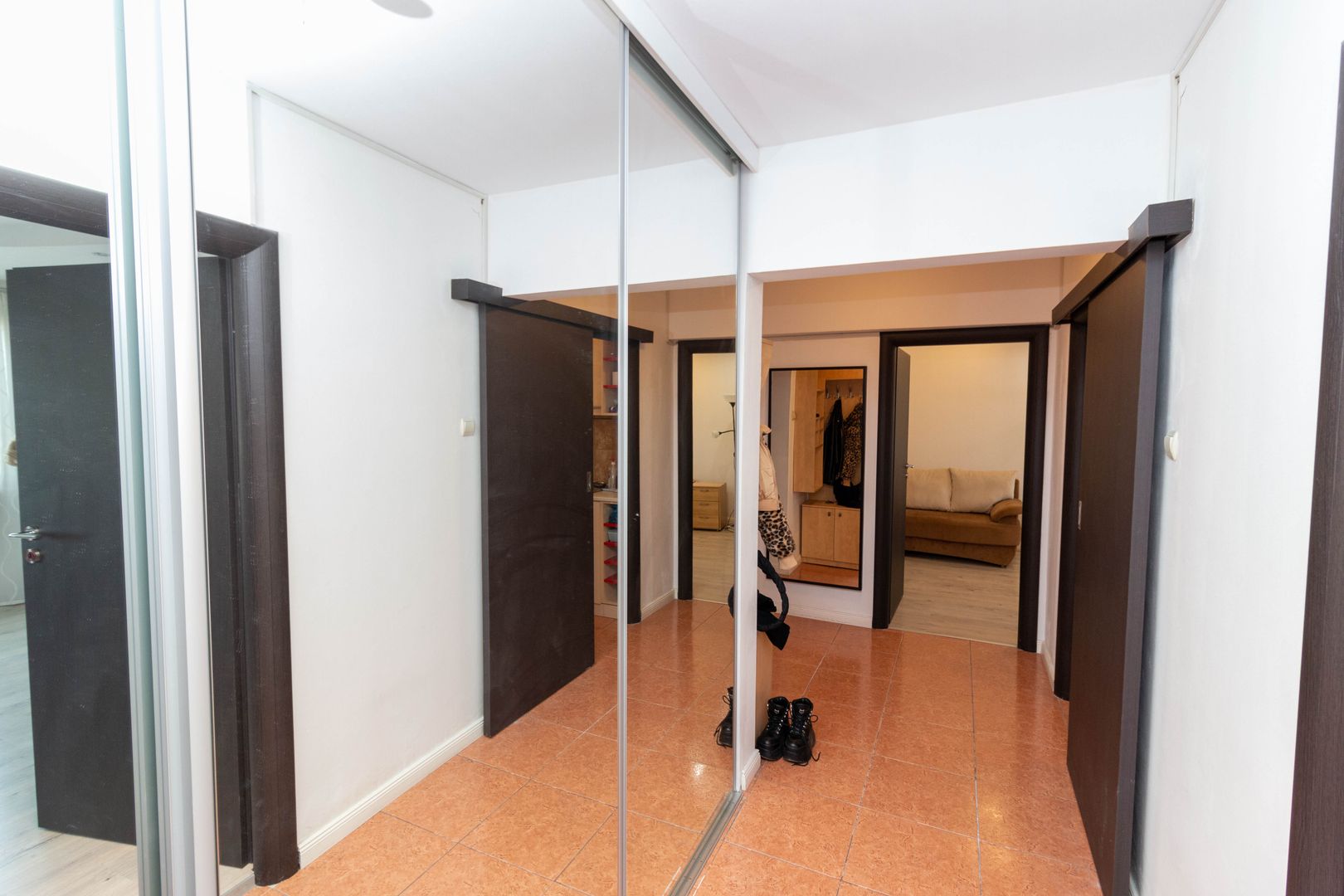 Apartament cu 2 camere decomandat de vanzare in zona Muncii Basarabia - Poză 19