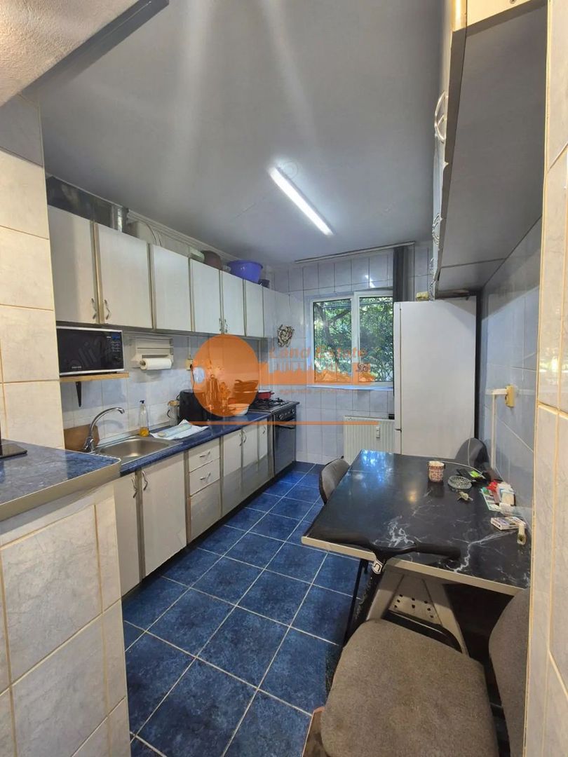 Apartament cu 3 camere la 6 minute distanta de Metrou Apărătorii Patriei - Poză 5