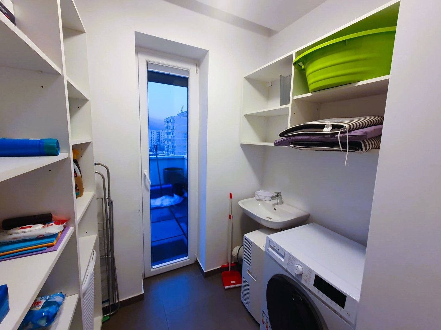 Penthouse cu 2 parcări subterane, vedere panoramică spre Tâmpa – Centrul Civic - Poză 21