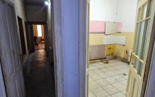 Casă cu arhitectură interbelică, 5 camere, teren 409 mp – Central - Poză 43