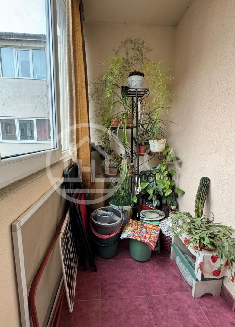 Apartament cu  3 camere de vânzare în zona  Iosia,  Oradea - Poză 9