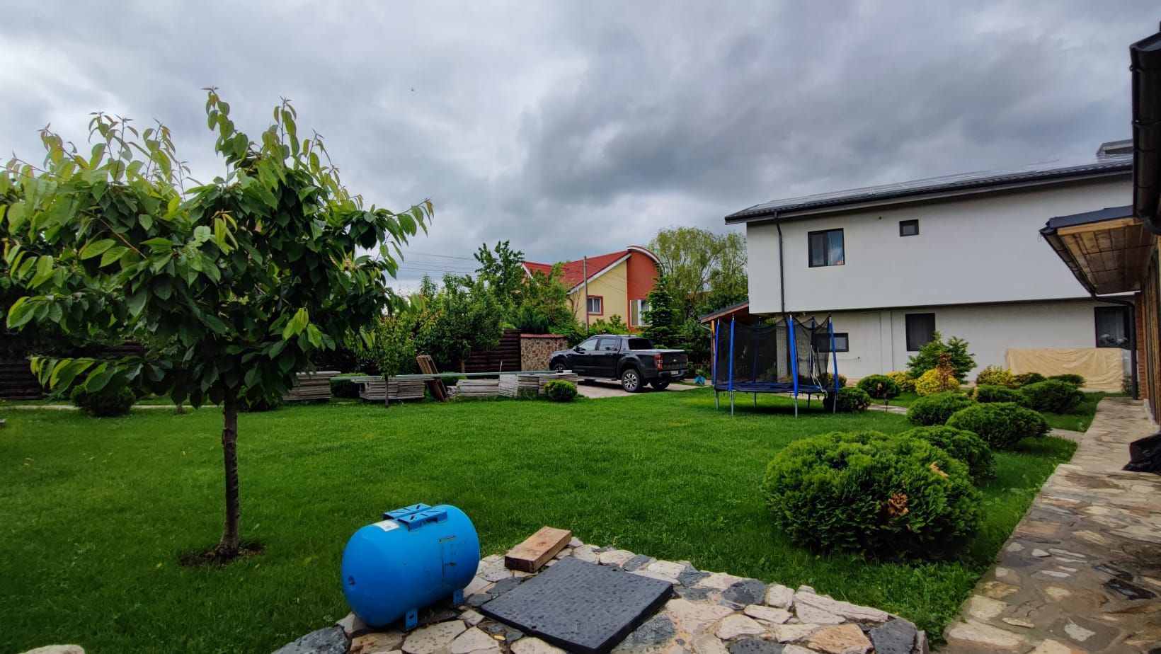 Duplex premium cu curte superb amenajată și anexă 80 mp - Poză 11