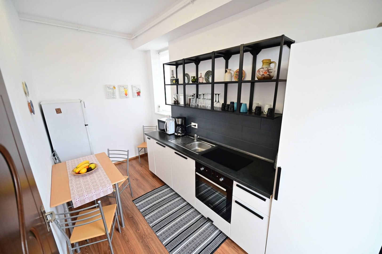 Apartament 2 camere - Henri Coandă  + terasă 40 mp - Poză 3