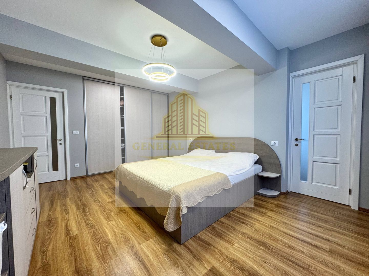 Vânzare apartament cu 3 camere - 130 m.p - în Zona CUG, Iași. - Poză 16