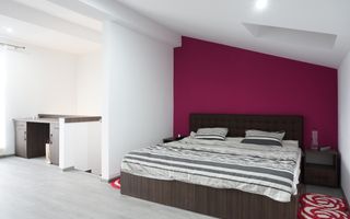 Apartament pe 3 niveluri, terasa, curte si 2 locuri parcare - Poză 3