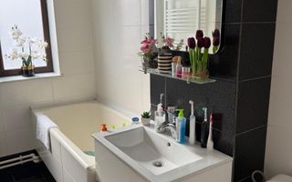 Vânzare apartament 2 camere decomandat – complet renovat. - Poză 8
