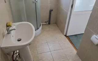 Proprietate industriala  la 35 km de TM - Poză 36