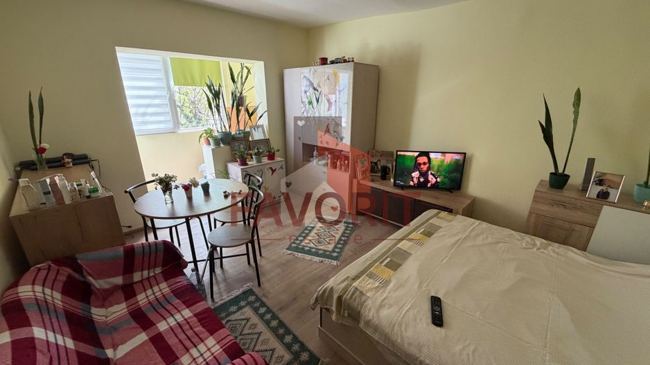 Decomandat. Cu centrala proprie. Etaj intermediar - Poză 1