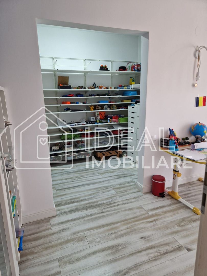 Casă Individuala cu 5 camere, si 500 mp de curte, cartierul Primaverii - Poză 12
