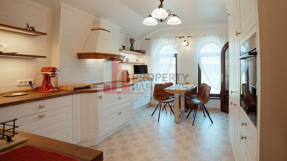 Proprietate de lux în Ghimbav, la doar 10 minute de Brașov - Poză 36
