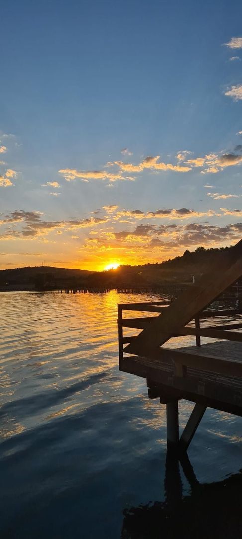 Complex turistic pe malul Dunarii - oportunitate unica - Poză 1