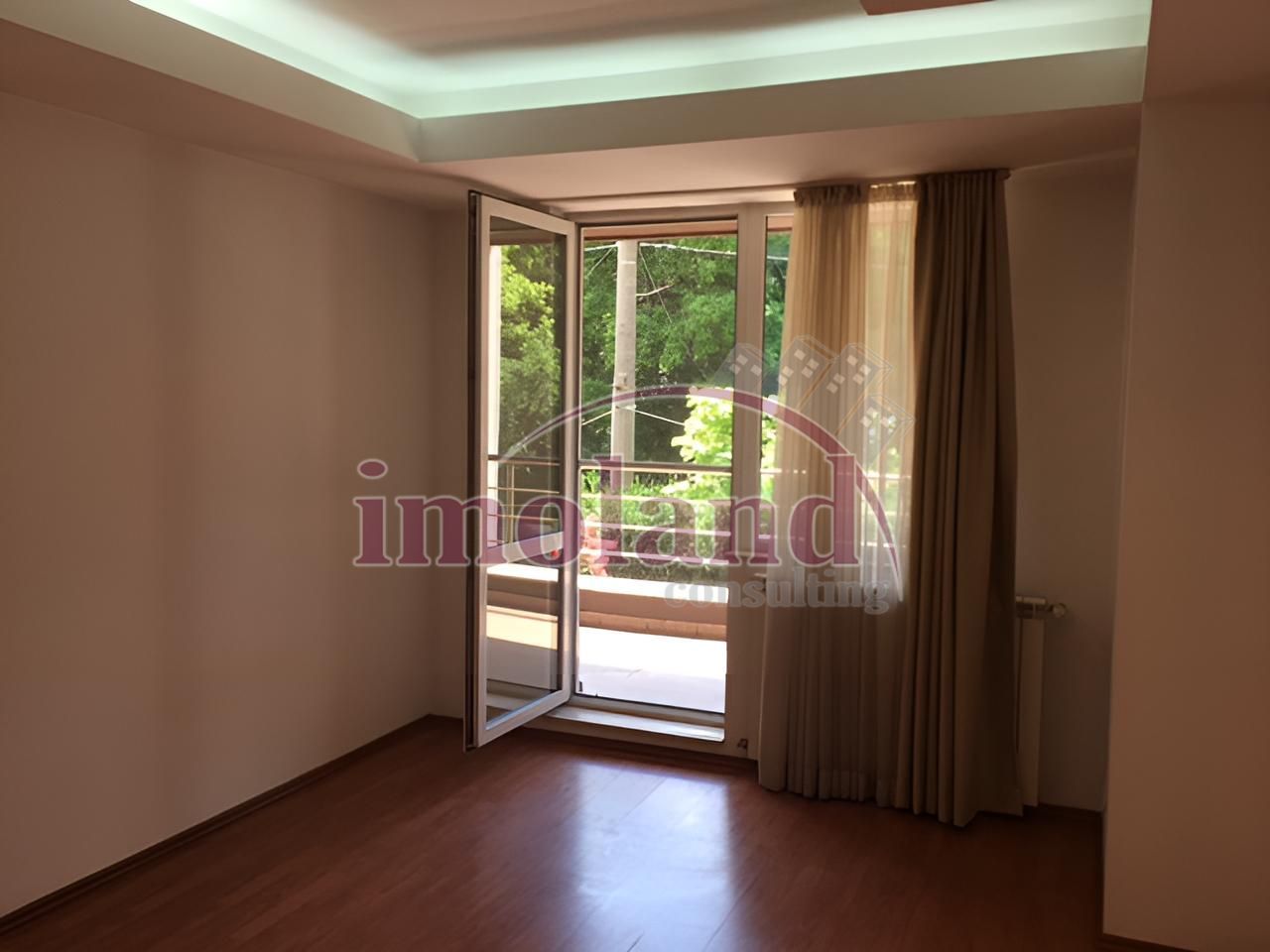 Inchiriere apartament 3 cam 120 mp-Sos. Nordului cu vedere spre Parcul Herastrau - Poză 8