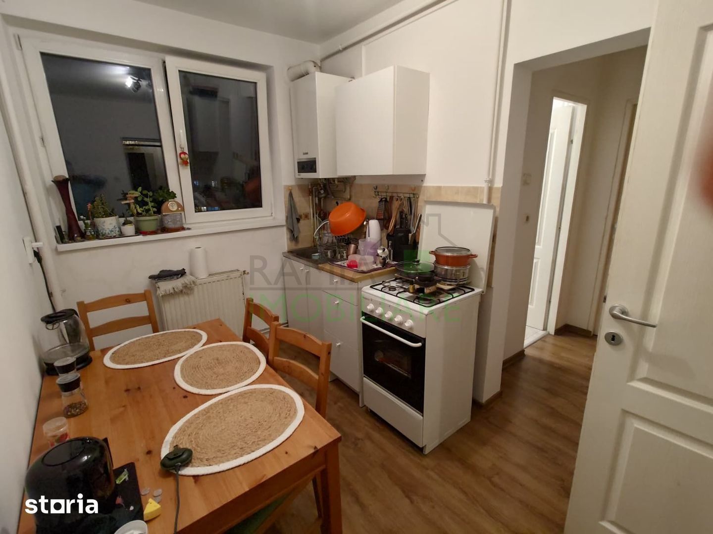 Apartament 2 camere Gemenii bloc izolat mobilat și utilat - Poză 1