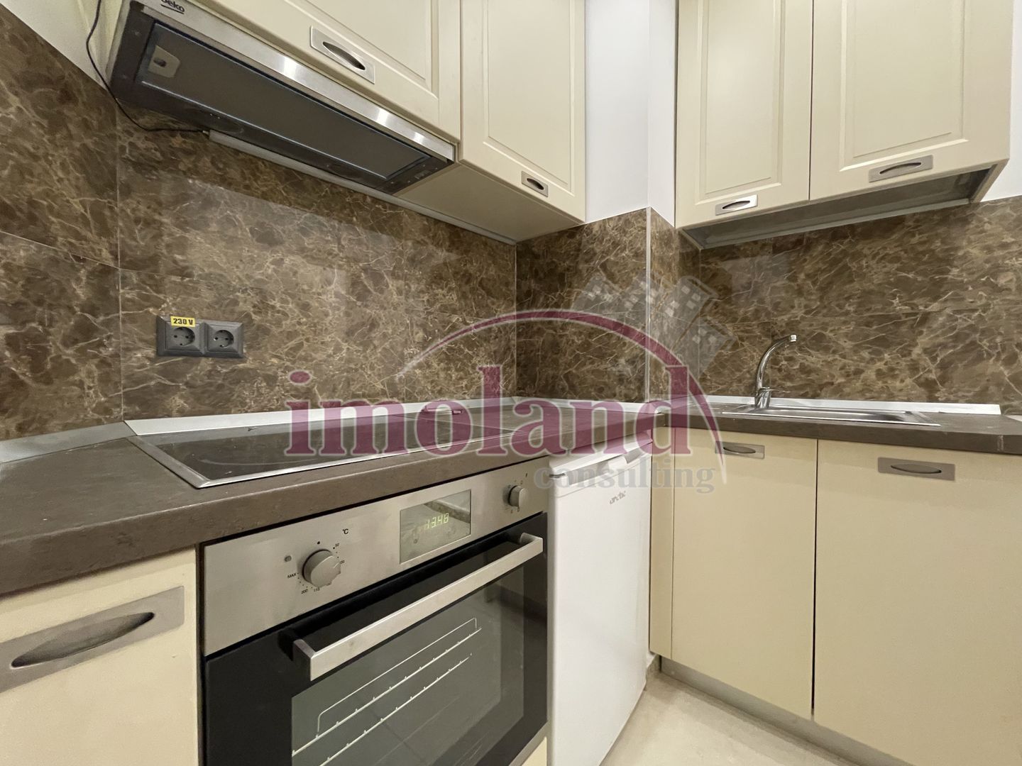 Inchiriere garsoniera 37 mp in vila | ideal business | Primaverii - Poză 9