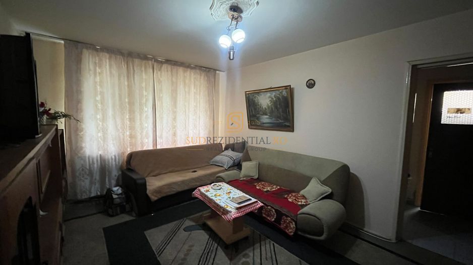 Apartament 3 camere, Strada Huedin, zona Bd. Brancoveanu - Poză 4