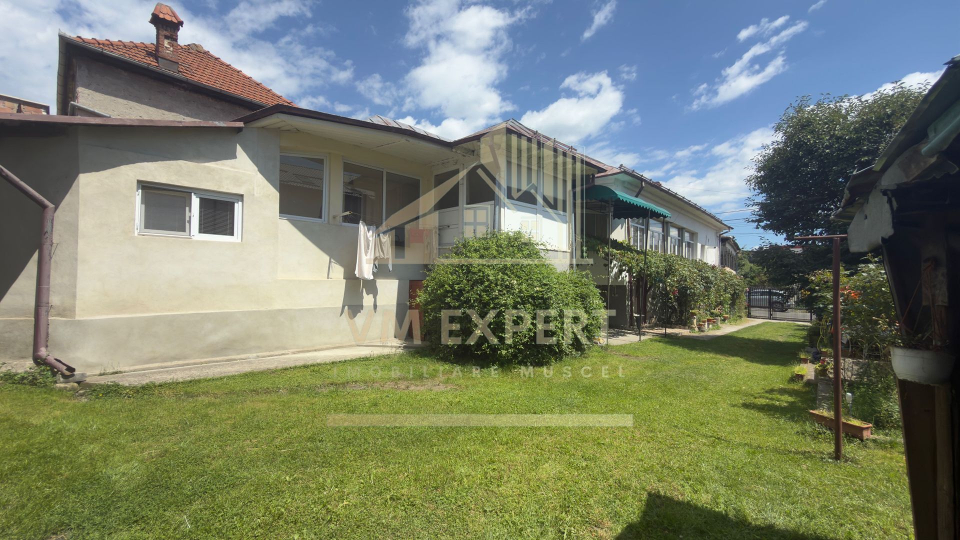 CASĂ 6 CAMERE TEREN 456 MP CENTRU CANPULUNG - Poză 4