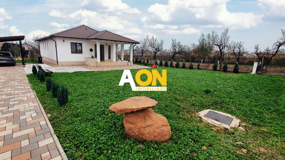 Casa 4 camere, finisaje premium, mobilata, utilata, 1430 mp teren - Poză 2