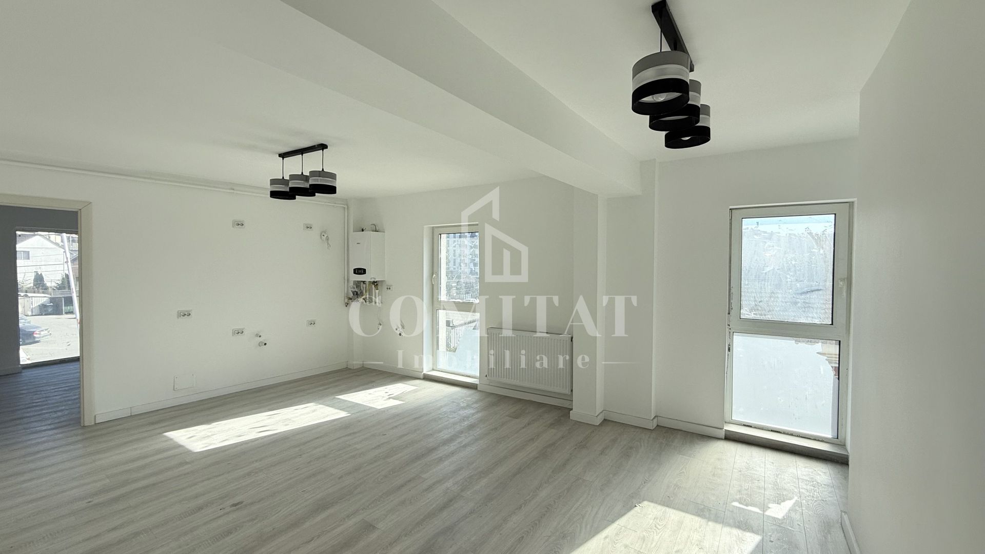 Preț excelent | Apartament cu 3 camere, 2 băi  | Dâmbul Rotund - Poză 3