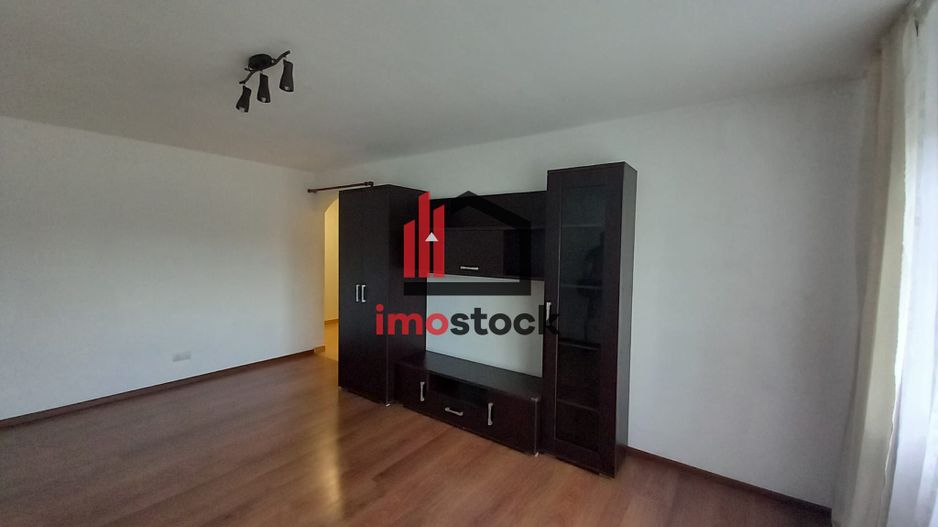 De vanzare apartament cu 3 camere, decomandat, etajul 2 - Poză 1