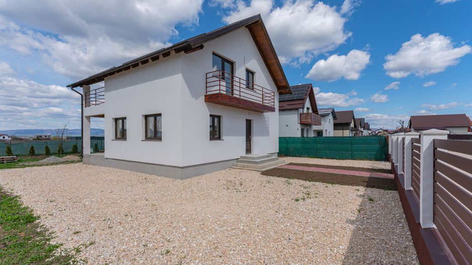 Casă nouă în Bod, P+M, de vânzare "la alb" sau "la cheie" - Poză 3