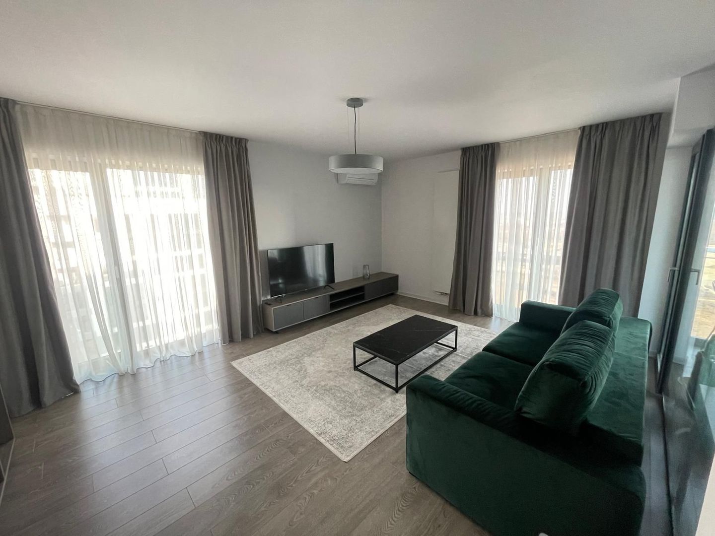 Cloud 9 || 2 Camere || Vedere Panoramică || Parcare Subterană - Poză 2