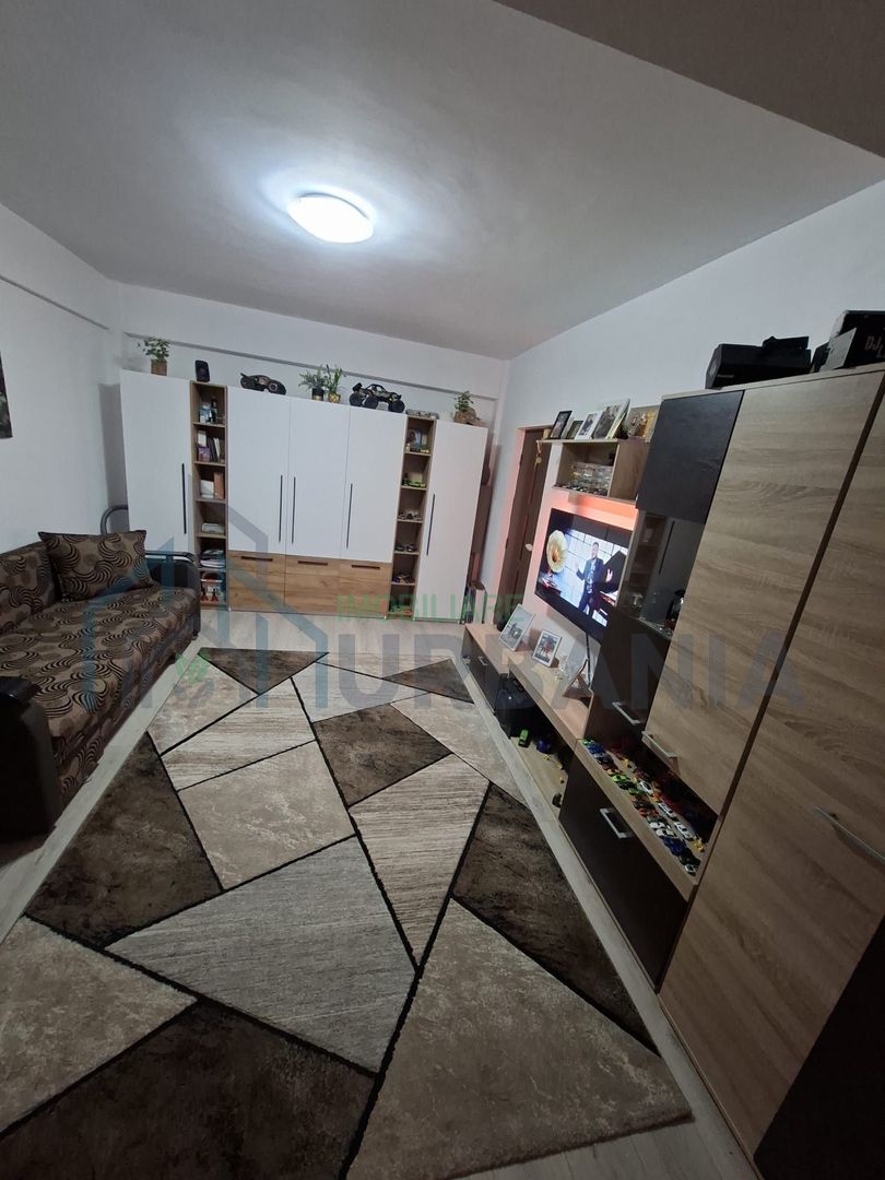 Apartament cu o camera de vanzare - Poză 1