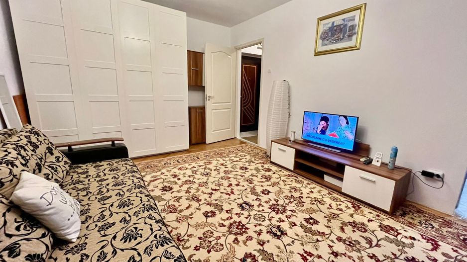 Garsoniera 3 minute Metrou Titan - Poză 1