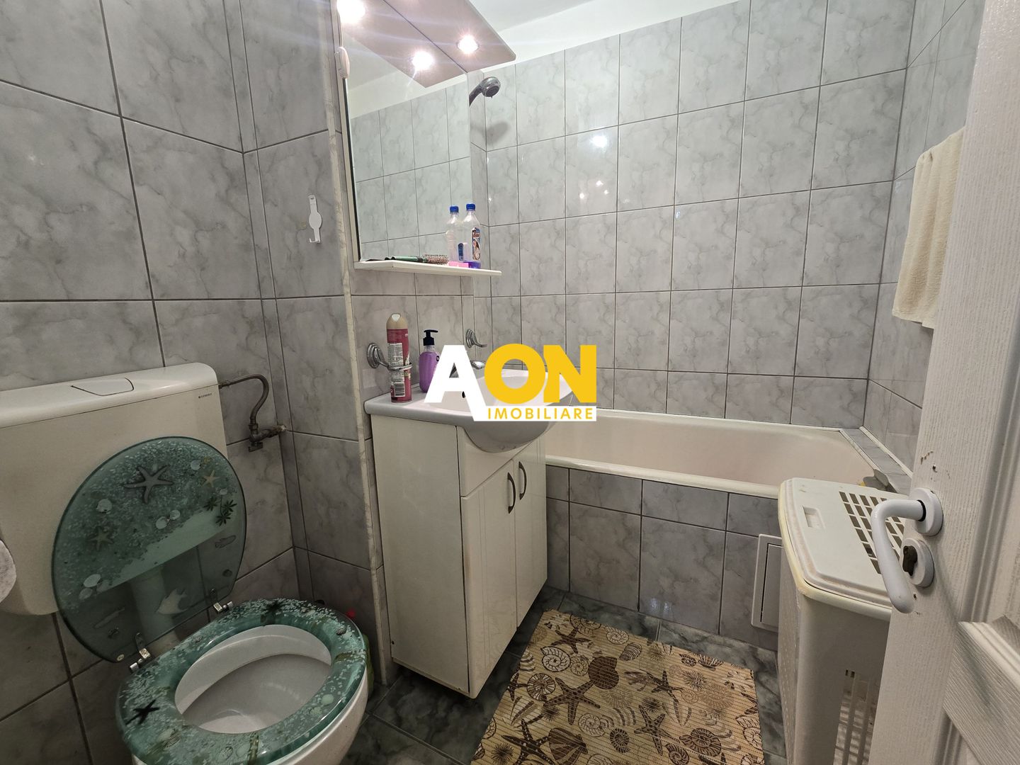 Apartament 4 Camere,79mp Utili, Etaj 2, Zona Cetate - Poză 4