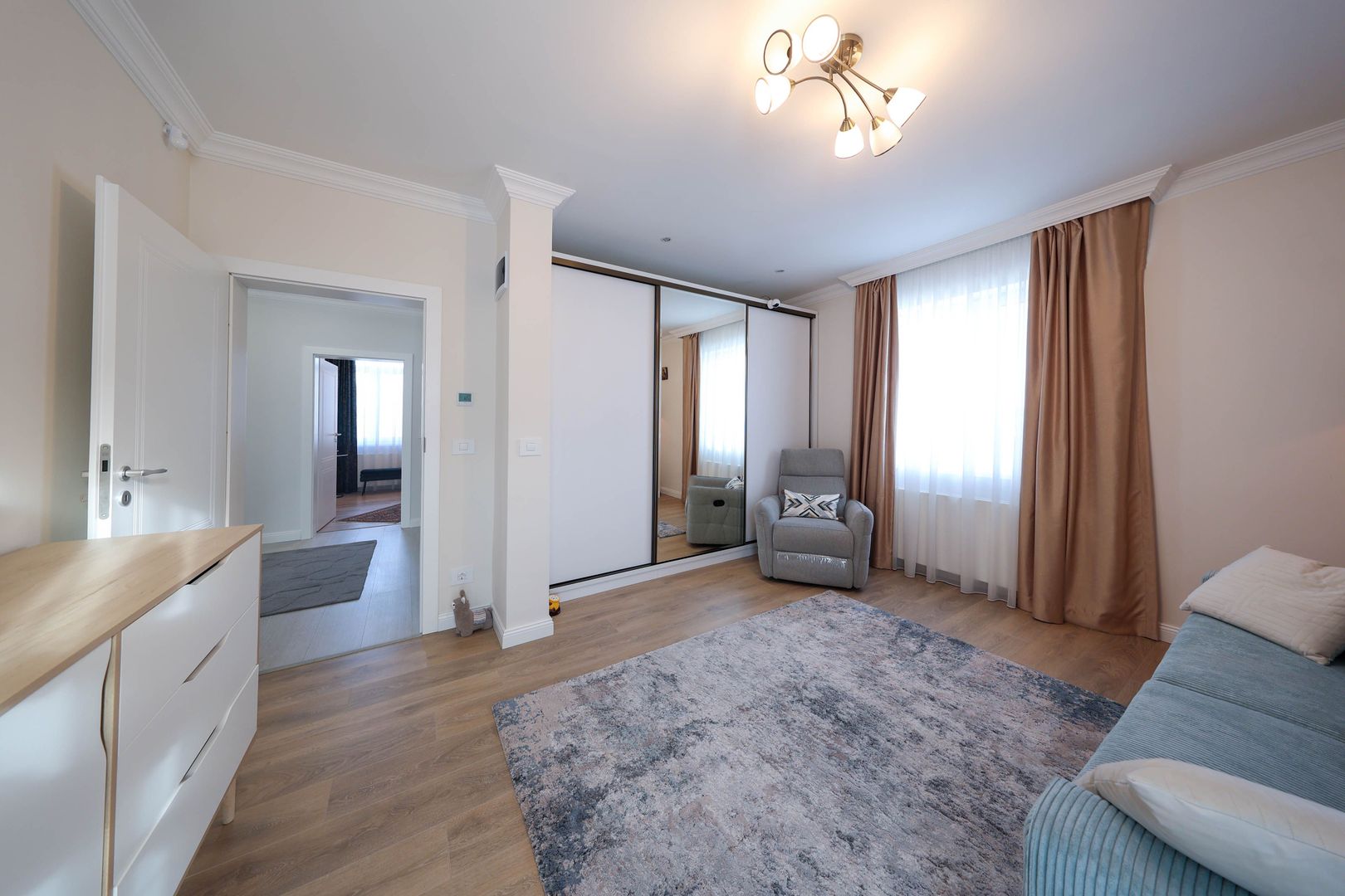 Casă ideală pentru familie în Brașov, Bunloc – spațioasă, luminoasă, priveliște - Poză 44