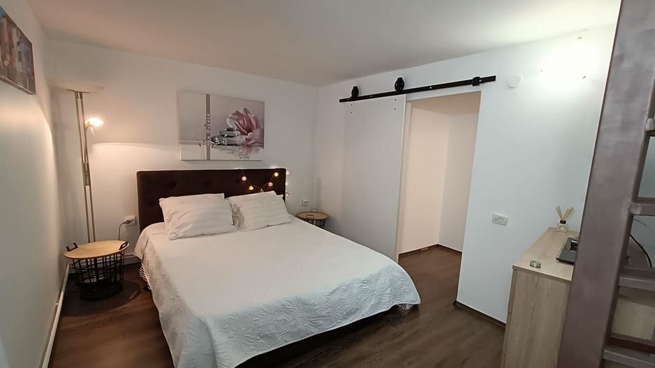Apartament cu doua camere si loc de parcare - Poză 11