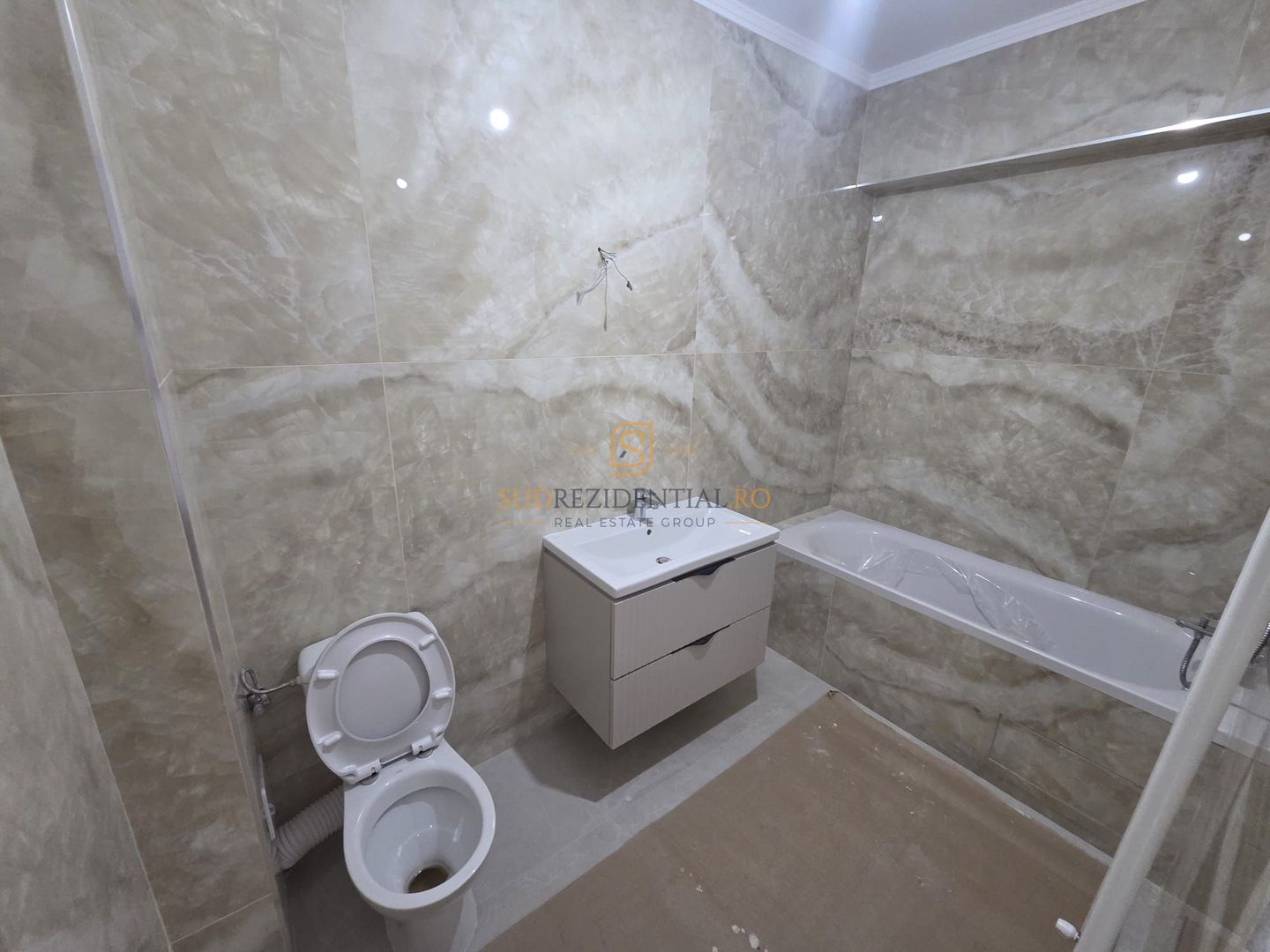 Apartament 3 camere cu curte proprie, aproape de metrou Berceni - Poză 16