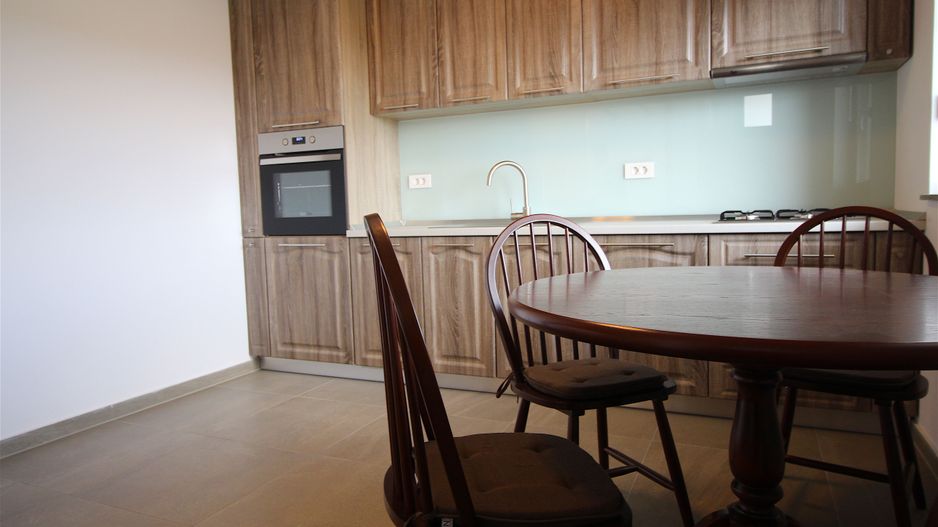 Apartament cu 3 camere de închiriat la intrare in Dumbravita - Poză 13