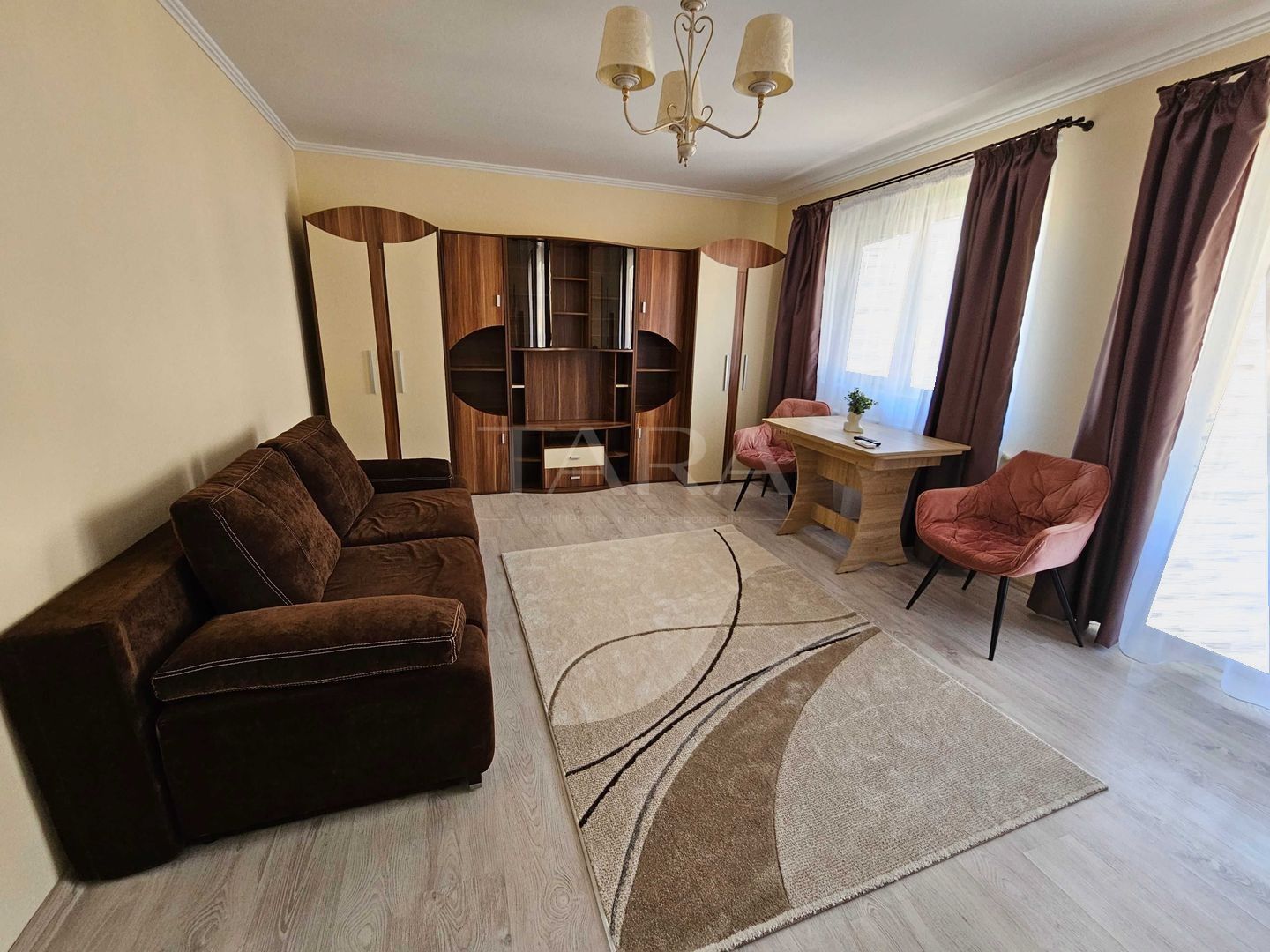 Apartament decomandat în Florești, perfect pentru locuit sau investiți - Poză 1